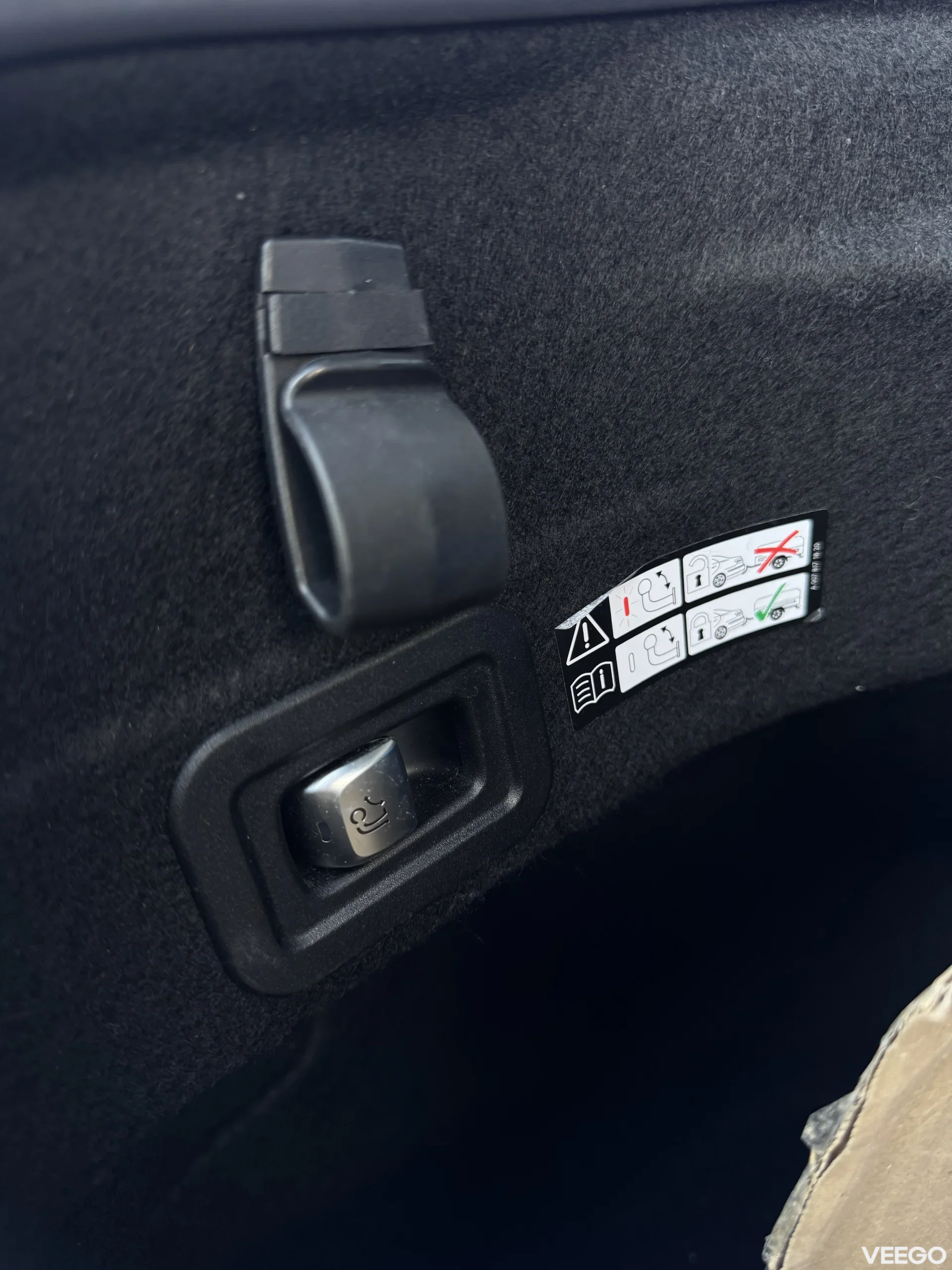 Mercedes-Benz C220 2.1 125kW