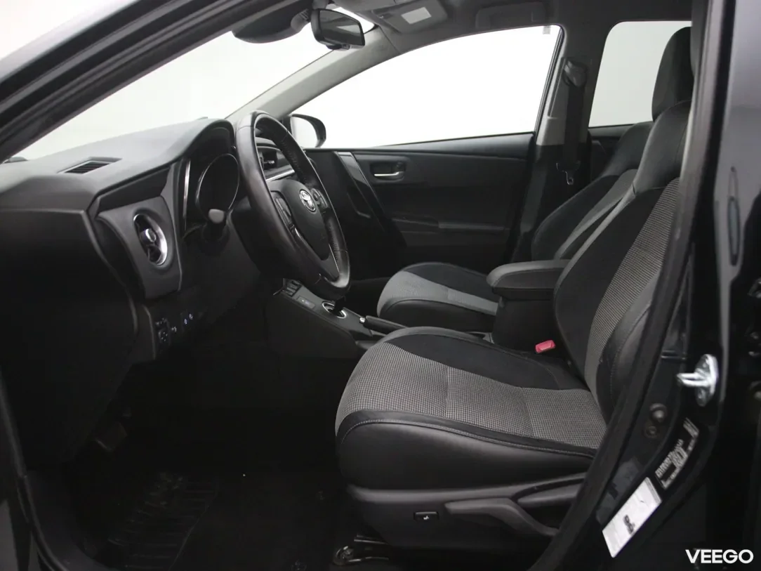 Toyota Auris 1.8 100kW