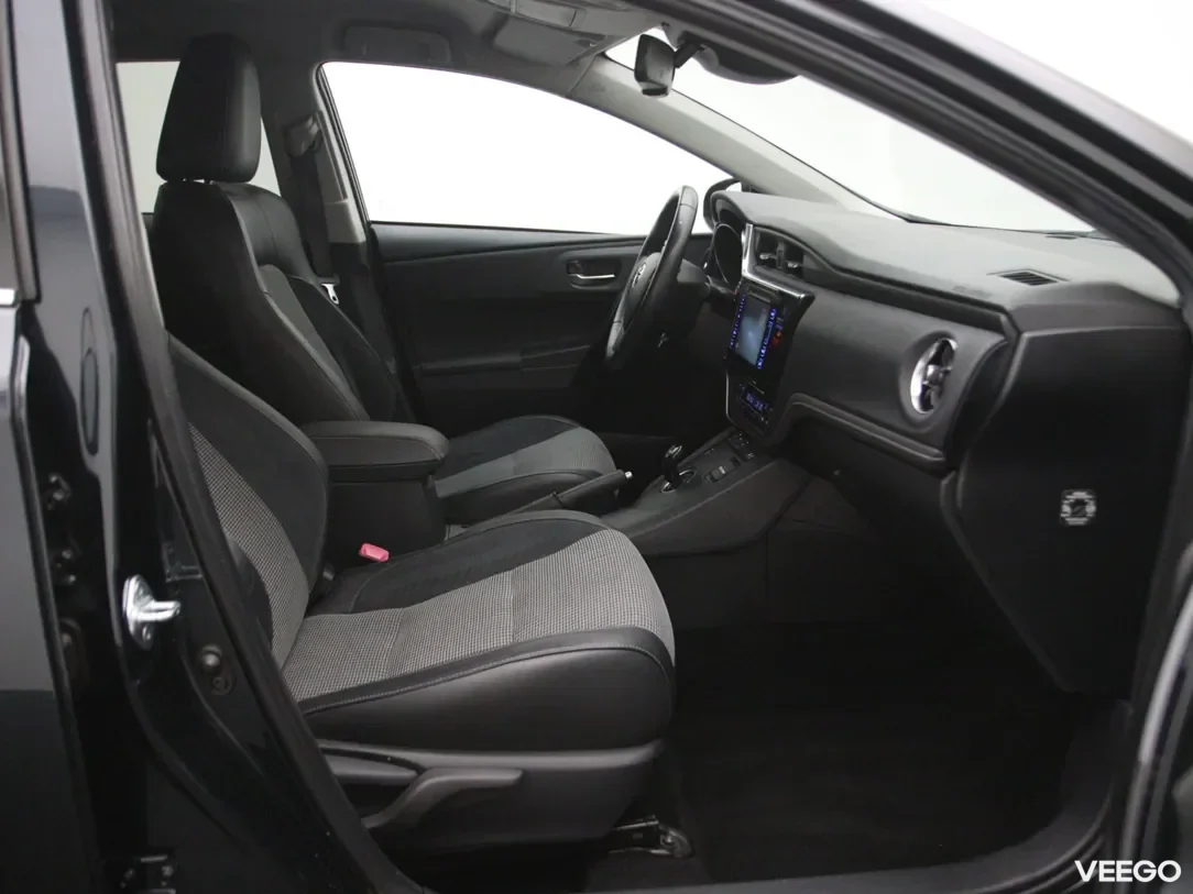 Toyota Auris 1.8 100kW