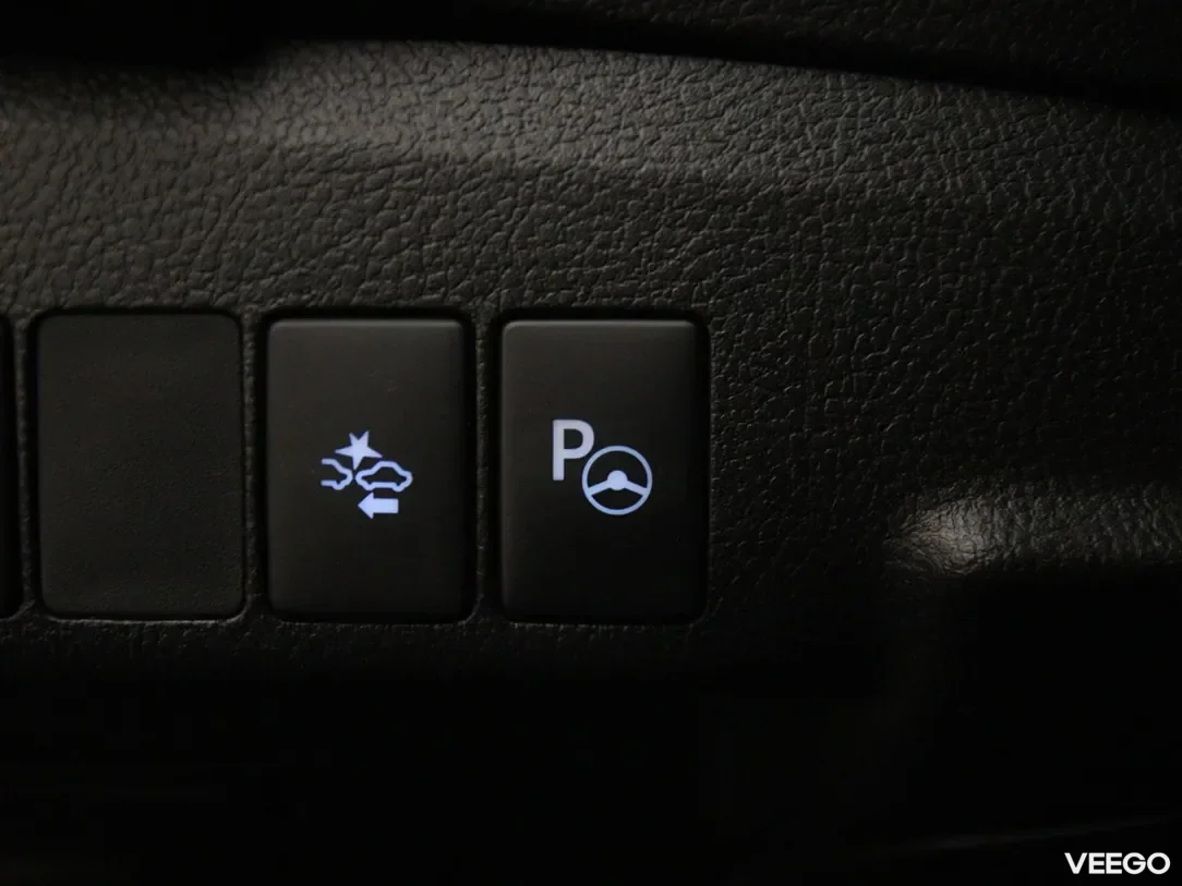 Toyota Auris 1.8 100kW