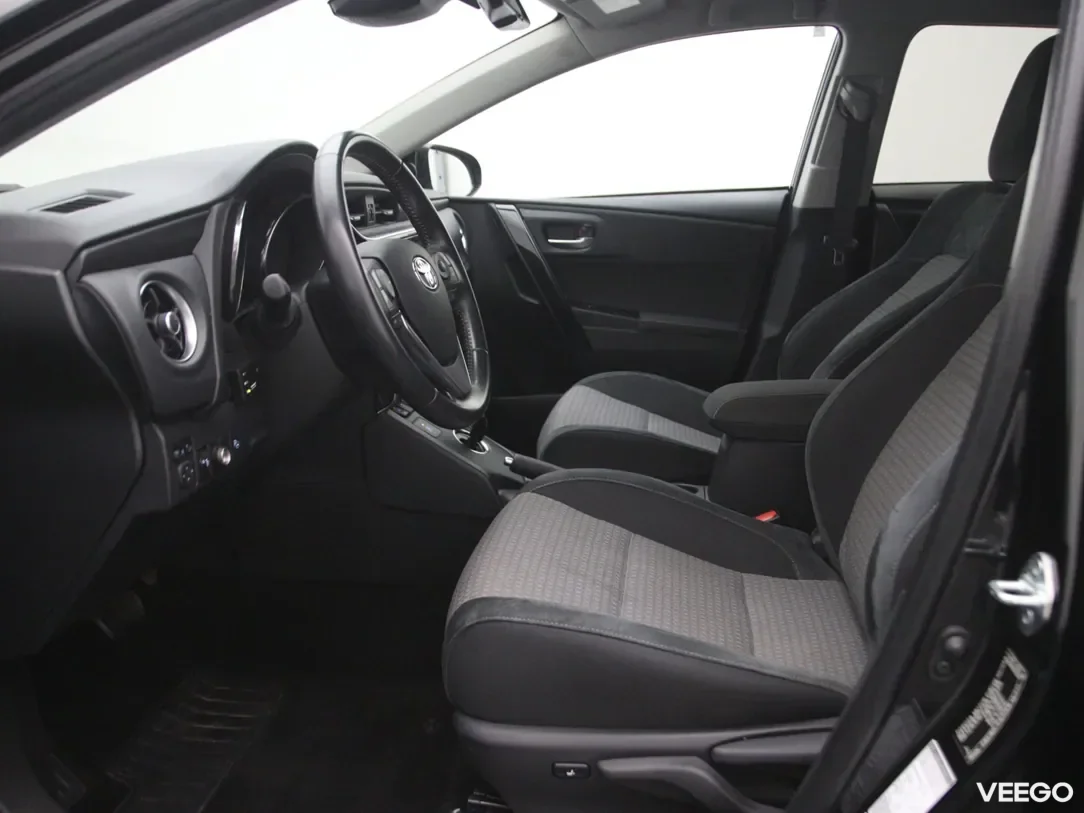 Toyota Auris 1.8 100kW