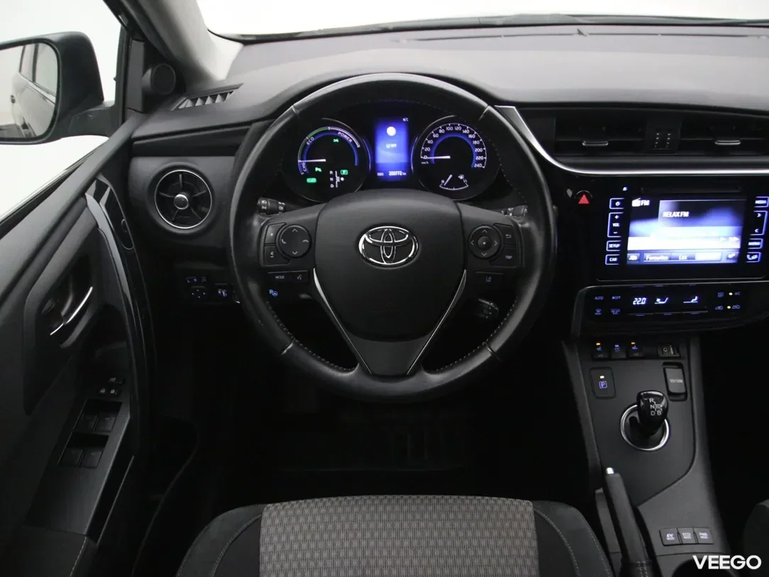 Toyota Auris 1.8 100kW