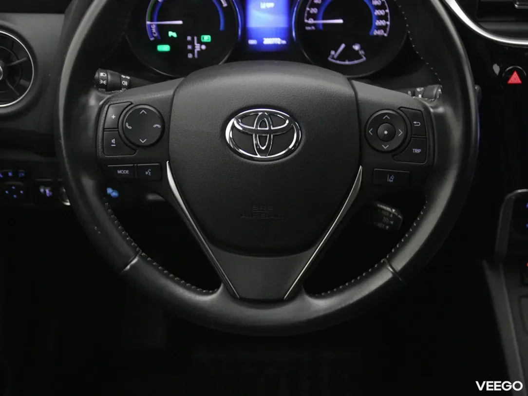 Toyota Auris 1.8 100kW