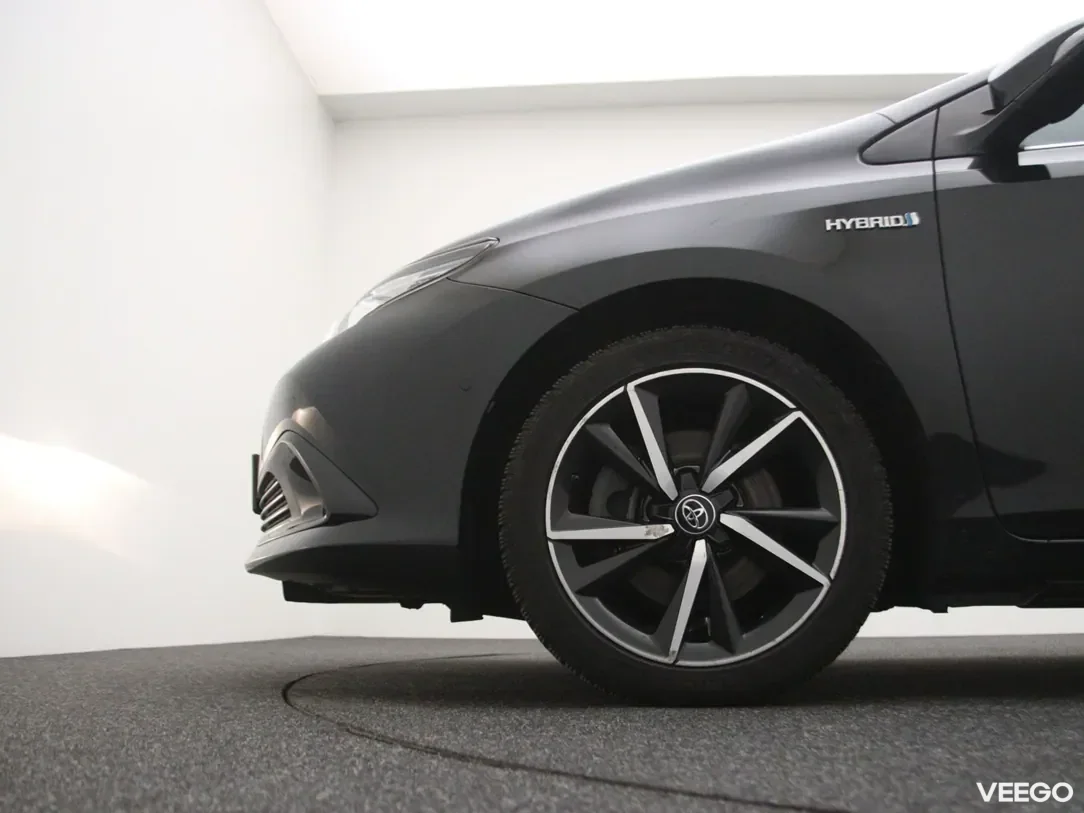 Toyota Auris 1.8 100kW