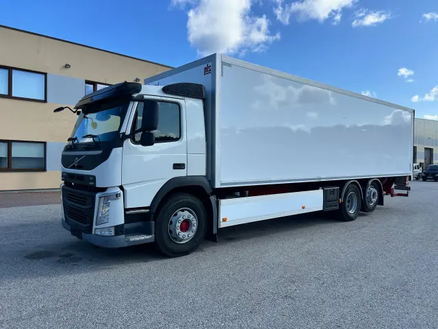 Image of Volvo FM410 6X2*4 EURO6  308kW