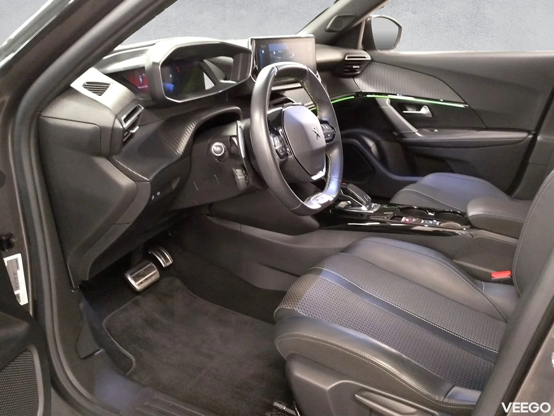 Peugeot 2008 GT PureTech 130 AT8 96kW