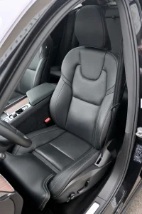 Volvo XC60 AWD T6 H&K LUXURY ULTIMATE DARK INTELLI SAFE MY23 2 293kW thumbnail