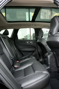 Volvo XC60 AWD T6 H&K LUXURY ULTIMATE DARK INTELLI SAFE MY23 2 293kW thumbnail