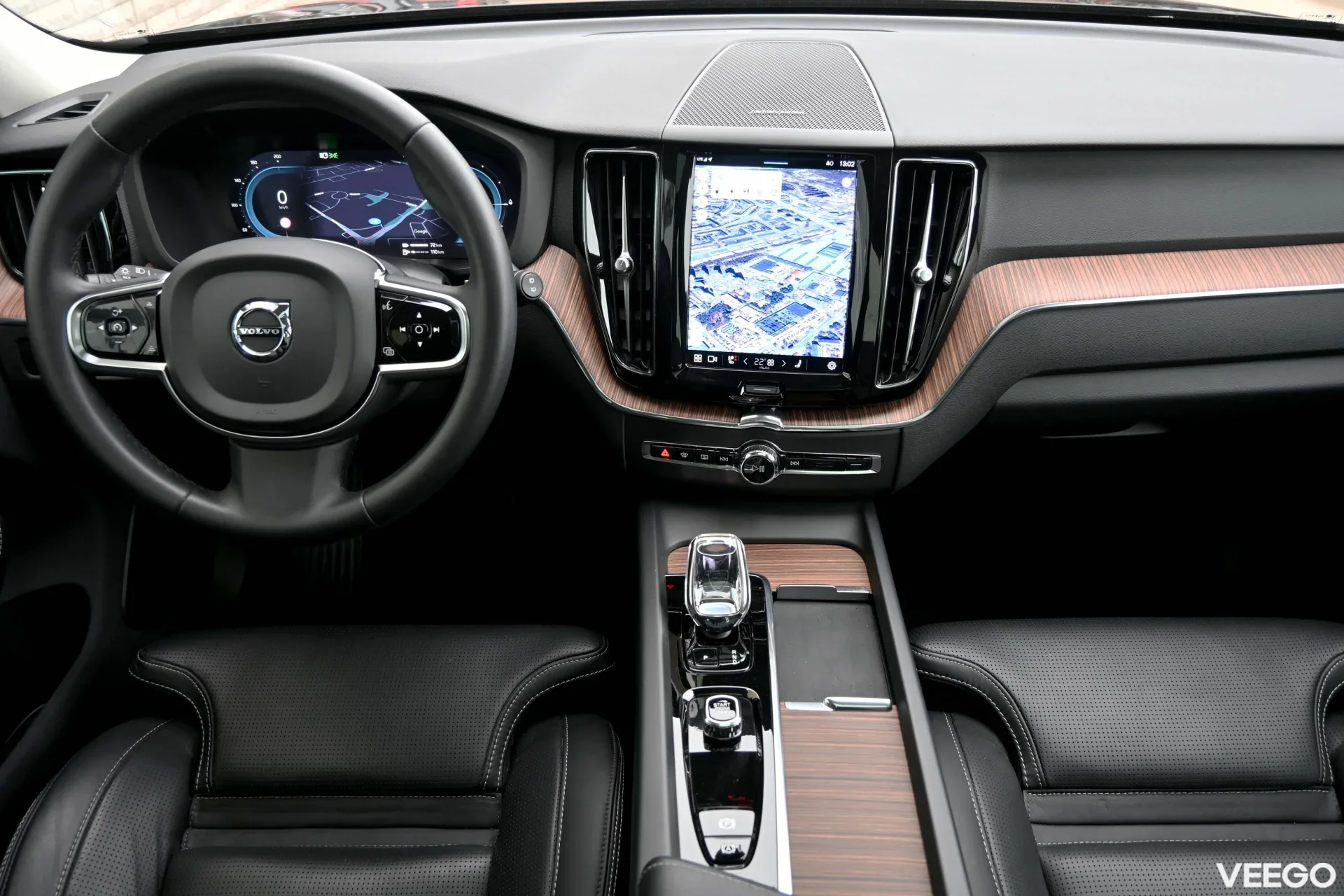 Volvo XC60 AWD T6 H&K LUXURY ULTIMATE DARK INTELLI SAFE MY23 2 293kW