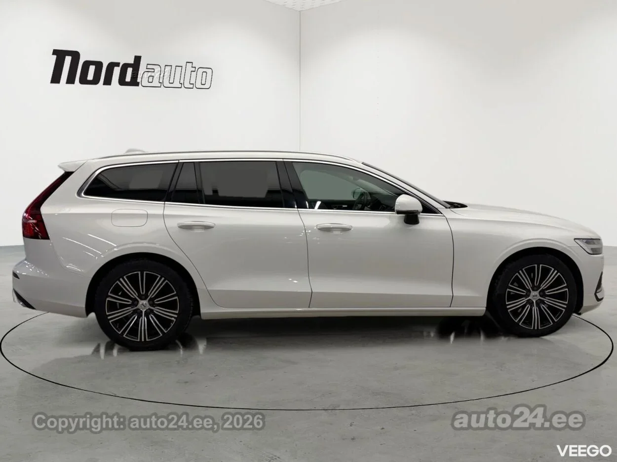 Volvo V60 AWD T8 2 228kW