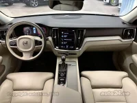 Volvo V60 AWD T8 2 228kW thumbnail