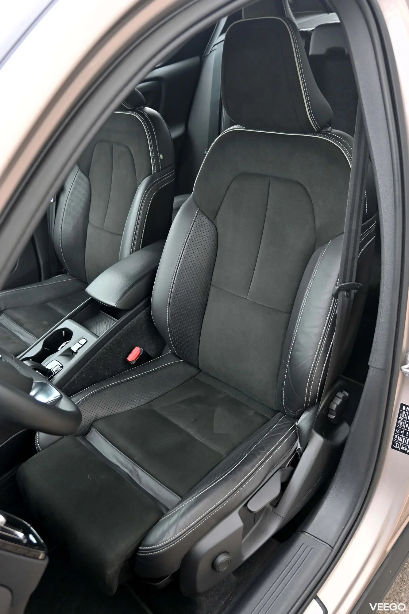 Volvo XC40 T4 INSCRIPTION EXPRESSION INTELLI SAFE MY2023 FACELIFT 2 155kW