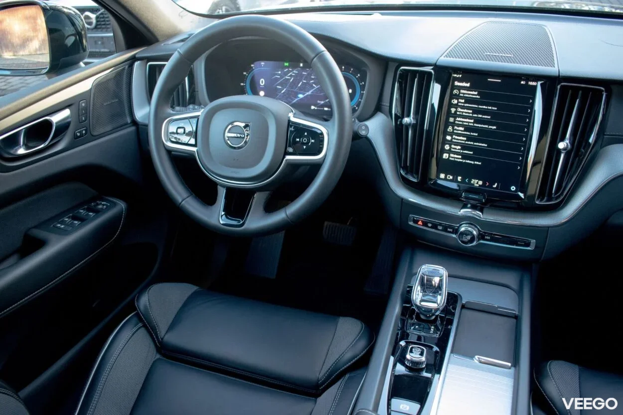 Volvo XC60 Ultra DARK Intelli PRO Xenium Wntr 2 184kW