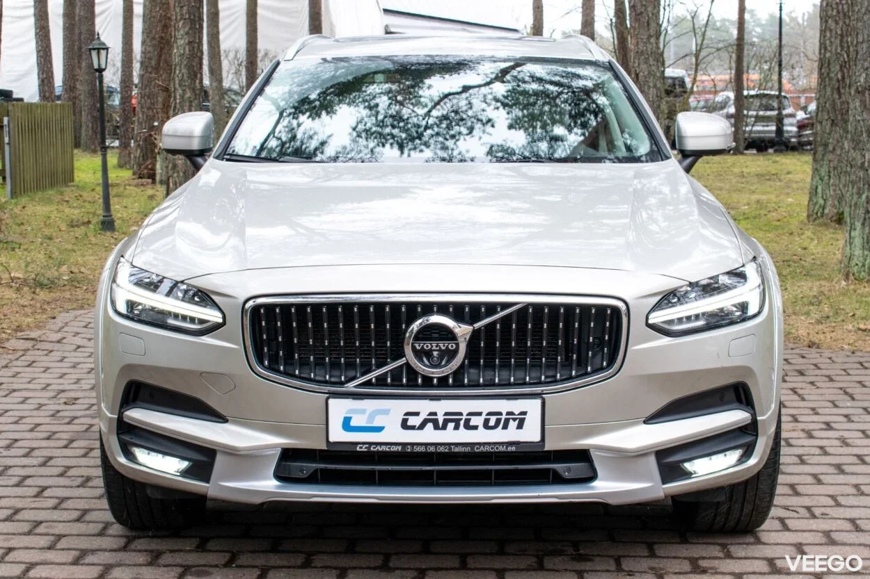 Volvo V90 Cross Country PRO Intelli Safe PRO Xenium Wntr 2 235kW