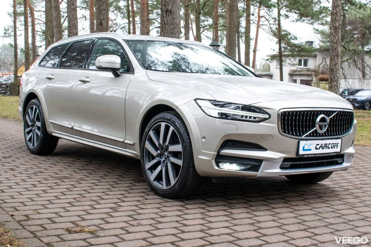 Volvo V90 Cross Country PRO Intelli Safe PRO Xenium Wntr 2 235kW