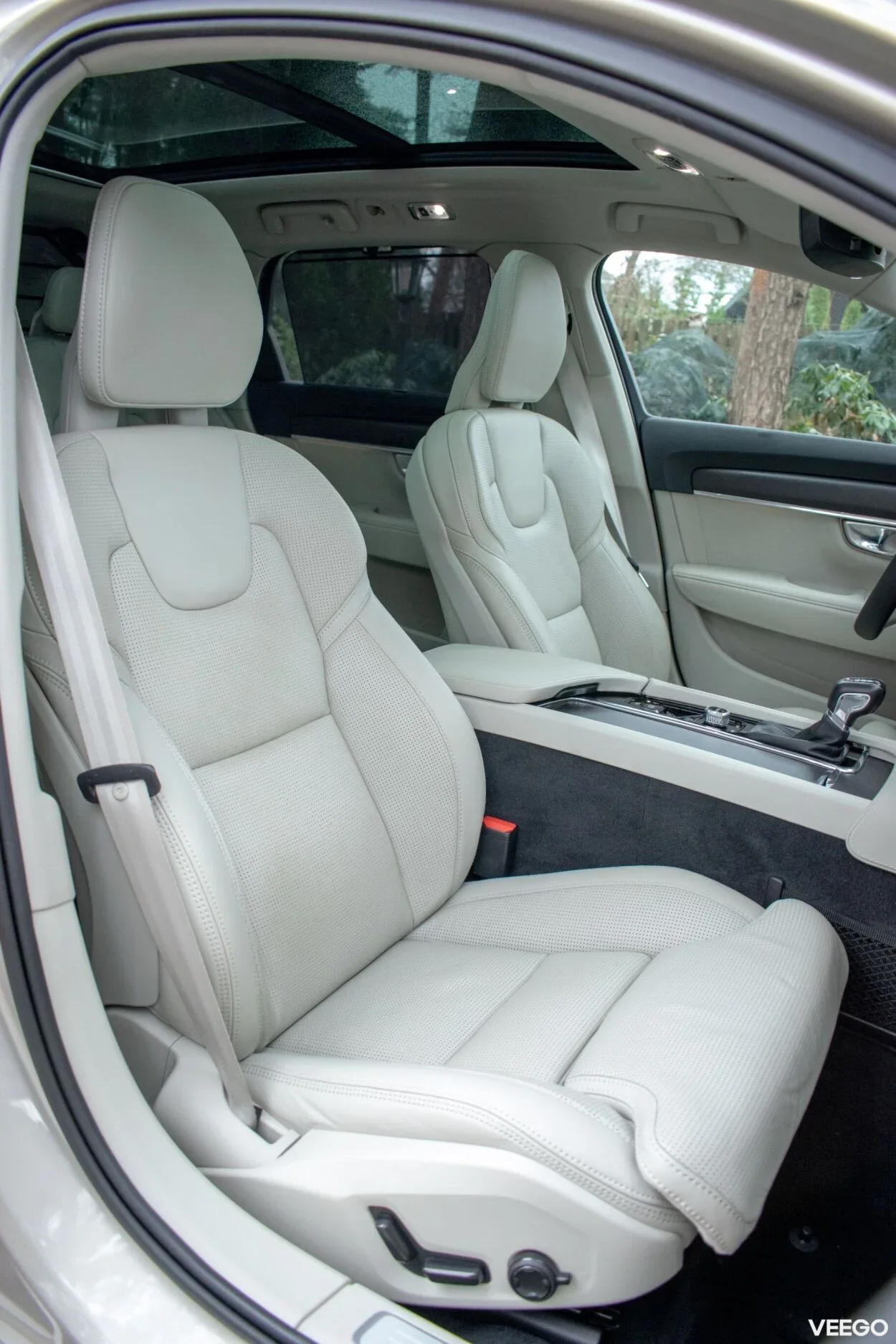 Volvo V90 Cross Country PRO Intelli Safe PRO Xenium Wntr 2 235kW