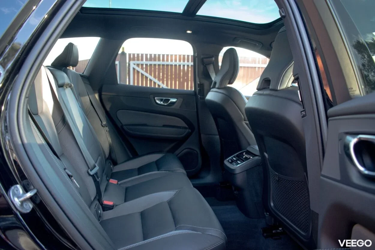 Volvo XC60 Ultra DARK Intelli PRO Xenium Wntr 2 184kW