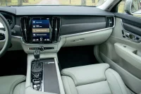 Volvo V90 Cross Country PRO Intelli Safe PRO Xenium Wntr 2 235kW thumbnail