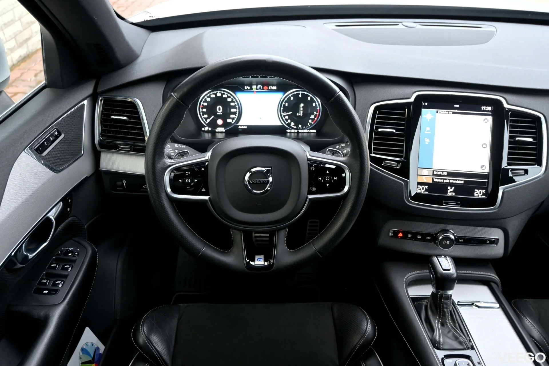 Volvo XC90 AWD R-DESIGN INTELLI SAFE 184kW