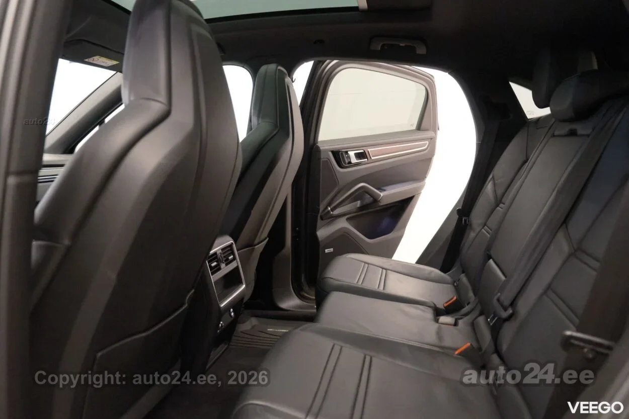 Porsche Cayenne Coupe E-Hybrid 3 340kW