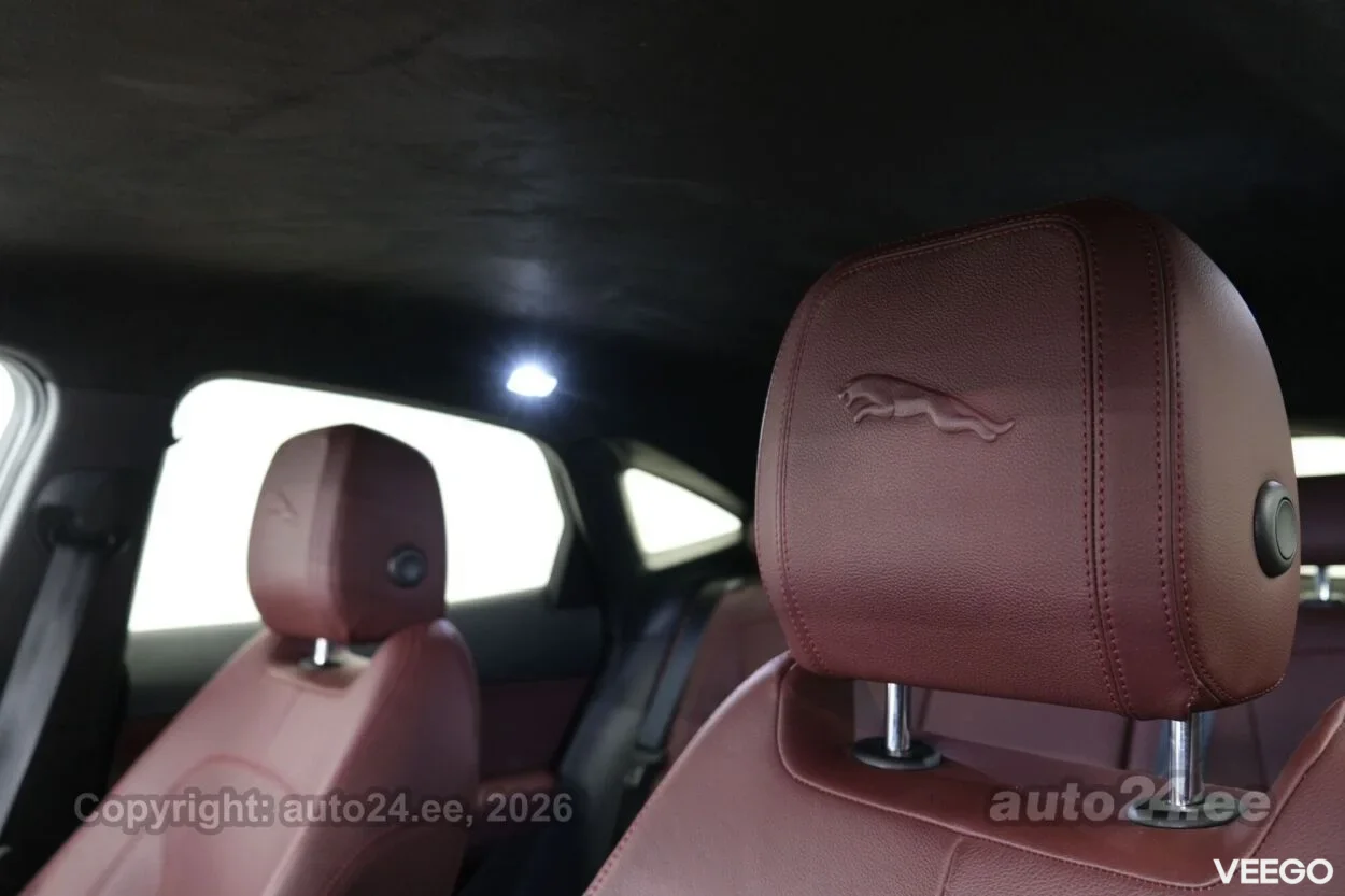 Jaguar E-Pace SE P300e AWD R-Dynamic 1.5 147kW