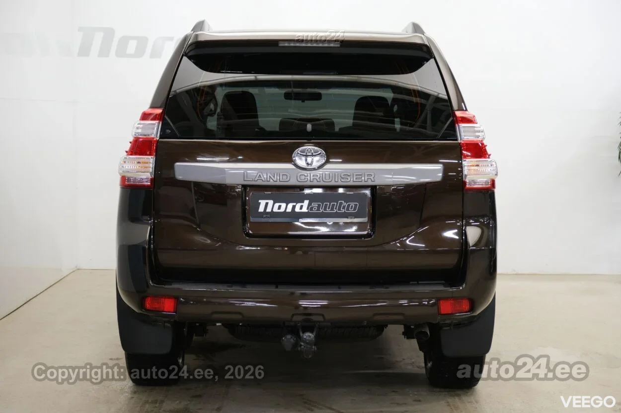 Toyota Land Cruiser Luxury 4WD N1 2.8 130kW