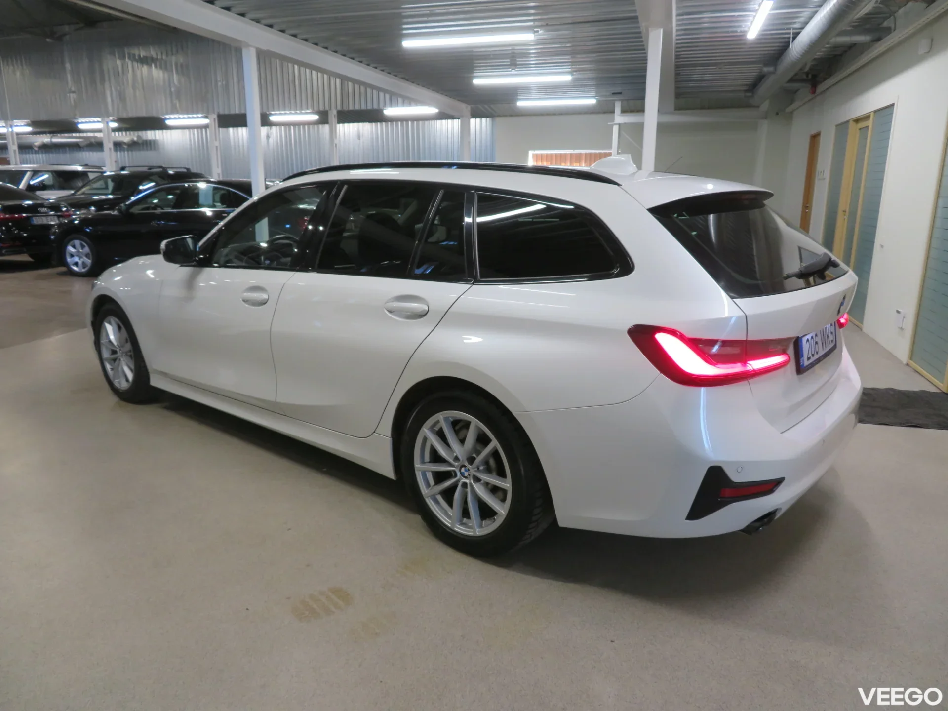 BMW 330 3.0 210kW