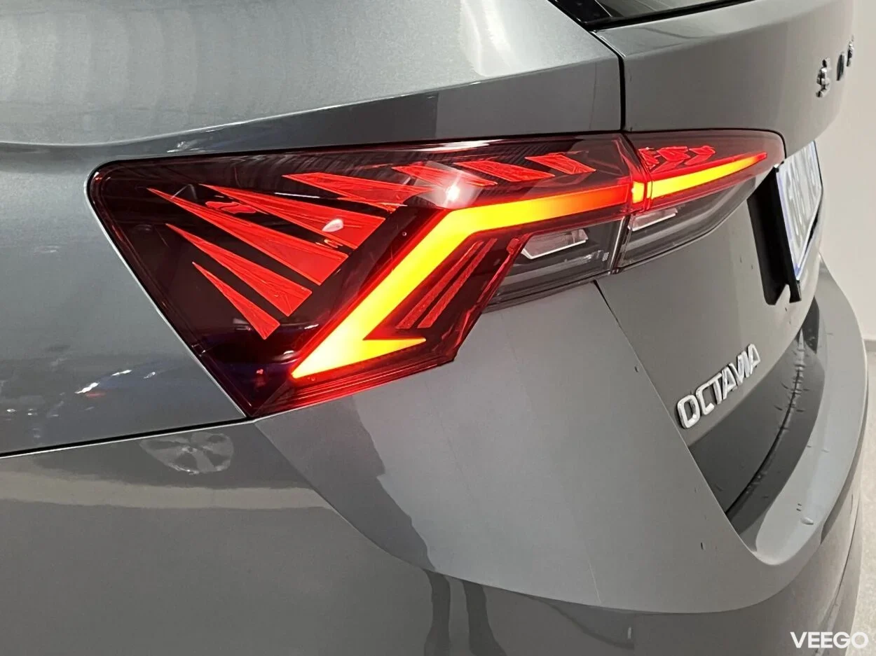 Skoda Octavia Combi Elegance 1.5 110kW