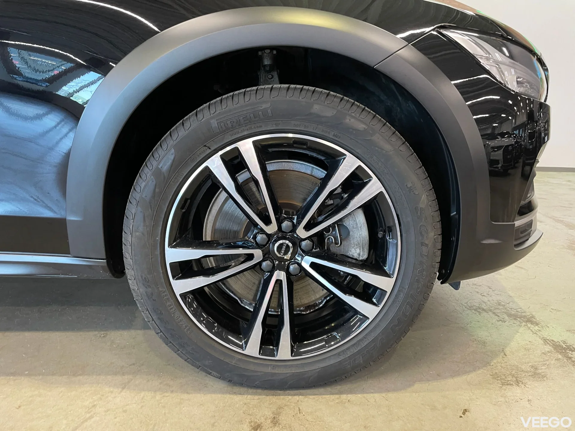 Volvo V90 Cross Country AWD Momentum 2 145kW