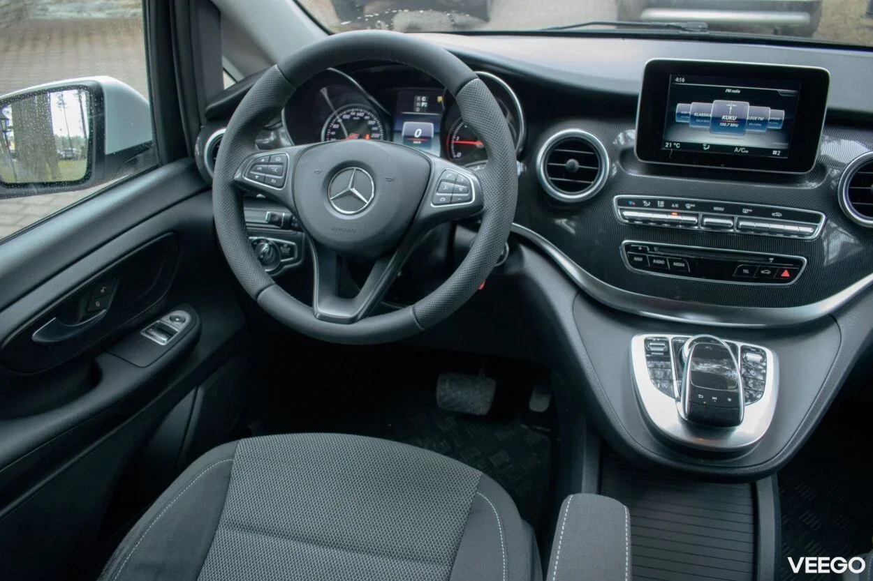 Mercedes-Benz V200 7s N1 M1 2.1 100kW