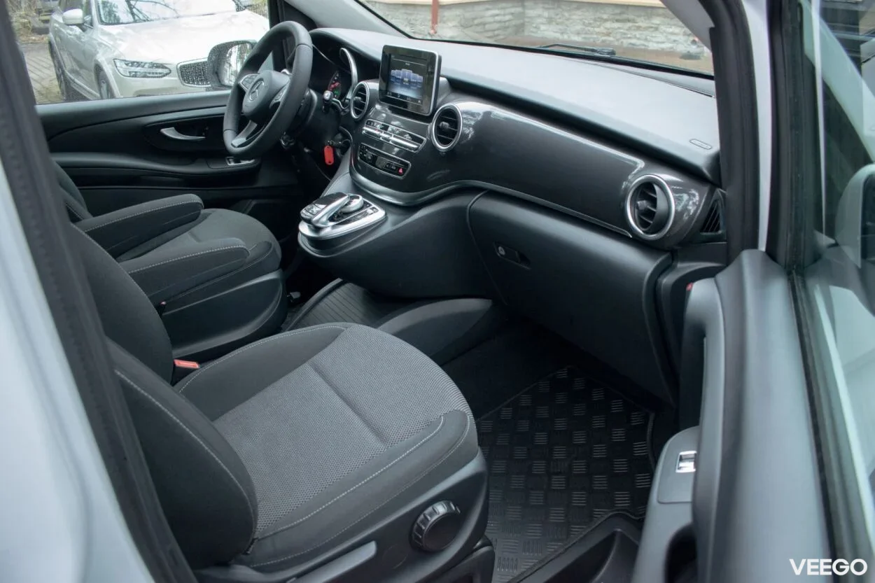 Mercedes-Benz V200 7s N1 M1 2.1 100kW