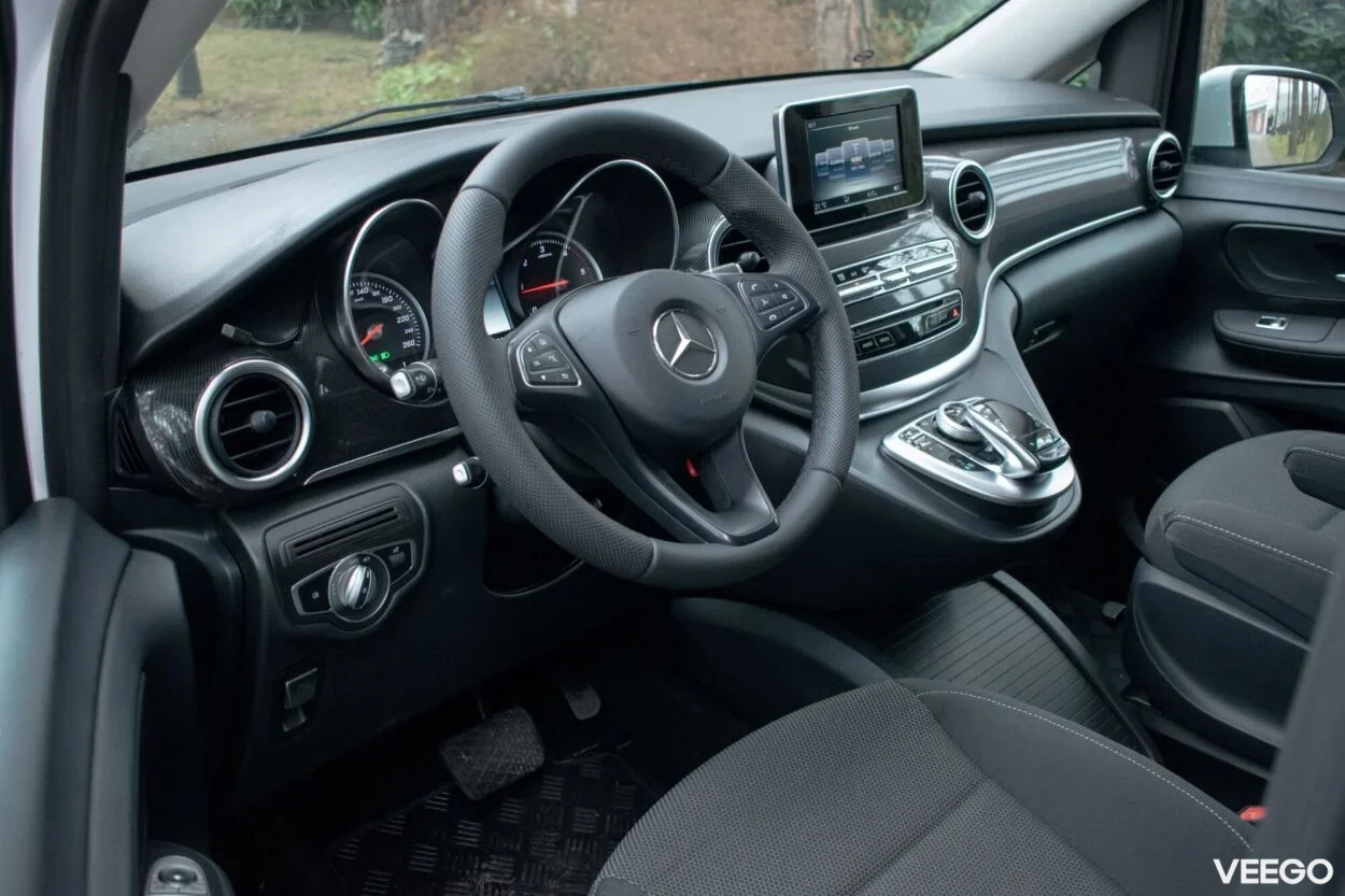 Mercedes-Benz V200 7s N1 M1 2.1 100kW