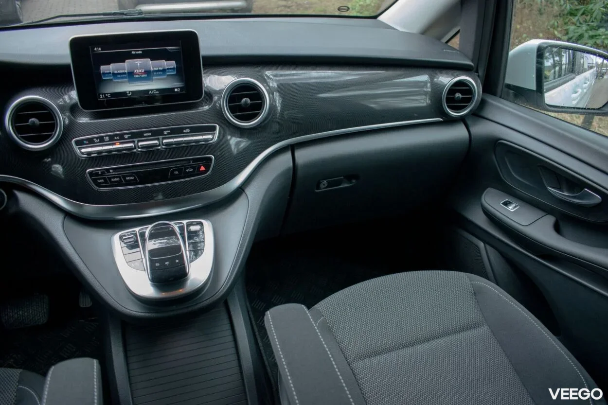 Mercedes-Benz V200 7s N1 M1 2.1 100kW