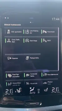 Volvo V60 Momentum Advanced SE 2.0 145kW thumbnail