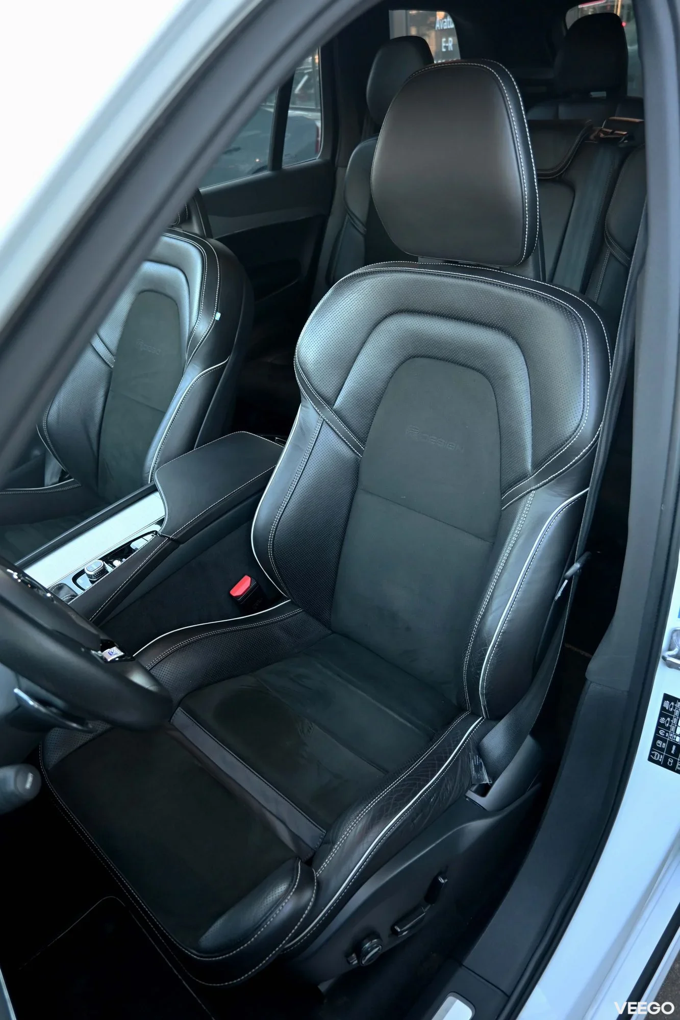 Volvo XC90 AWD R-DESIGN INTELLI SAFE 184kW