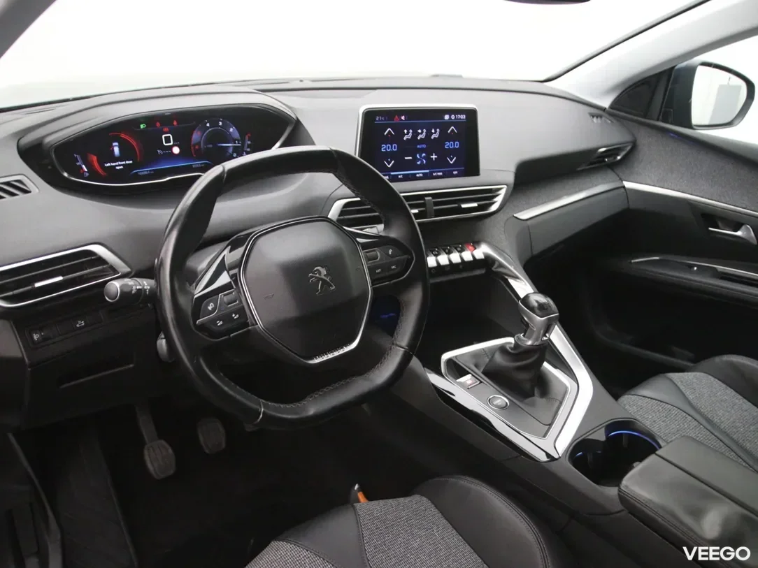 Peugeot 5008 1.5 96kW