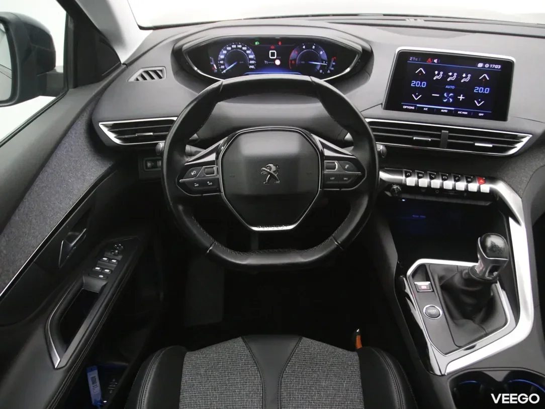 Peugeot 5008 1.5 96kW