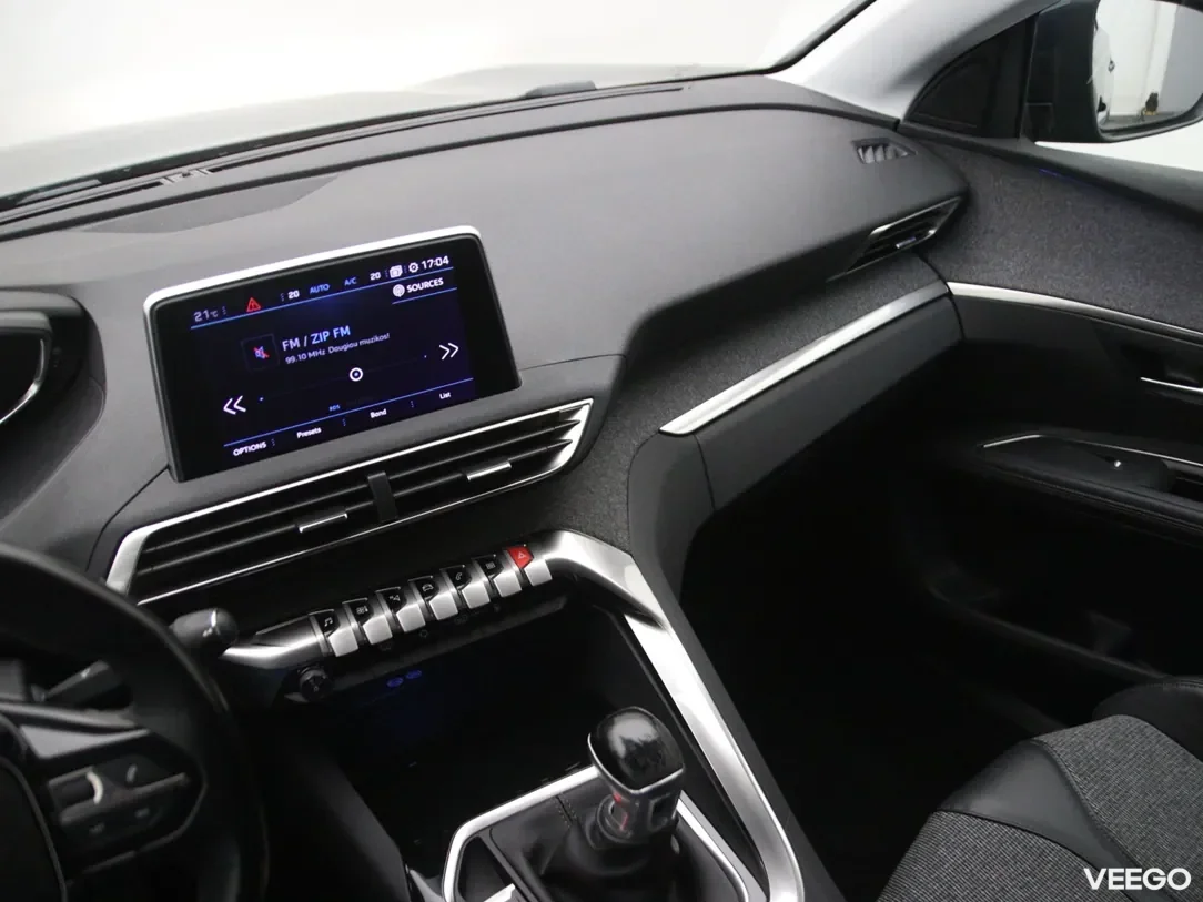 Peugeot 5008 1.5 96kW