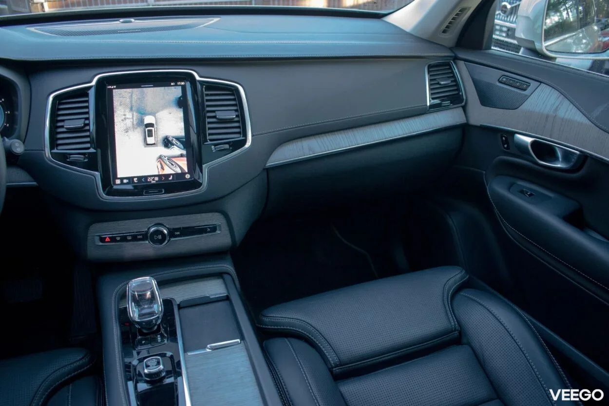 Volvo XC90 7s Bright Intelli Safe PRO Xenium Wntr 2 183kW