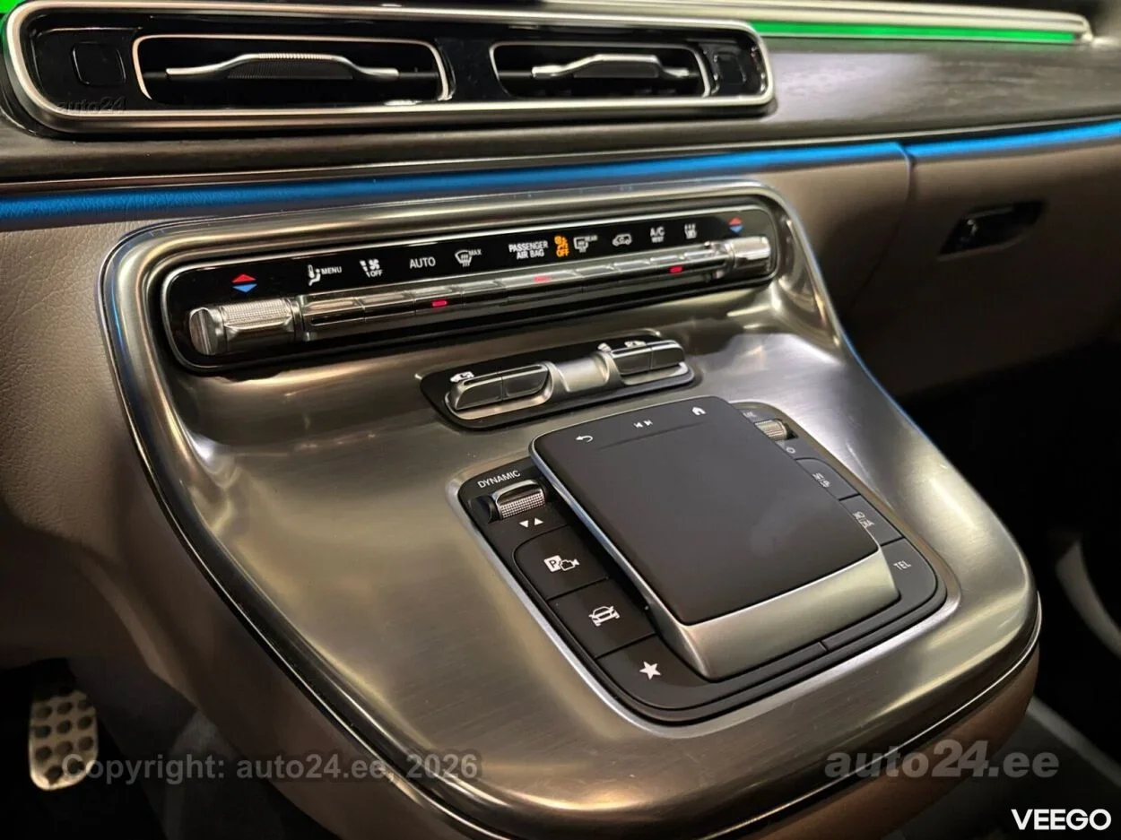 Mercedes-Benz V300 Exclusive Extra Long 4matic 2 174kW