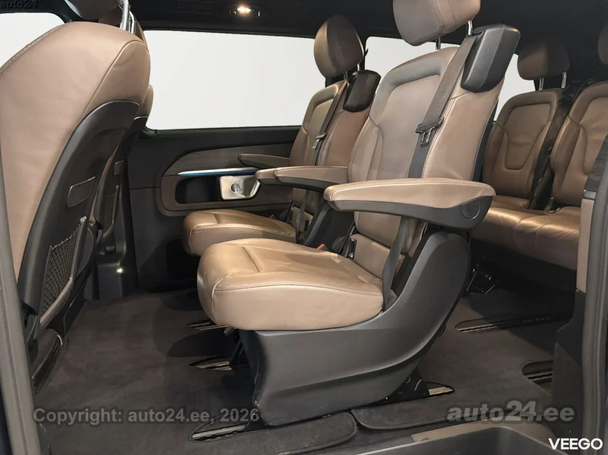 Mercedes-Benz V300 Exclusive Extra Long 4matic 2 174kW