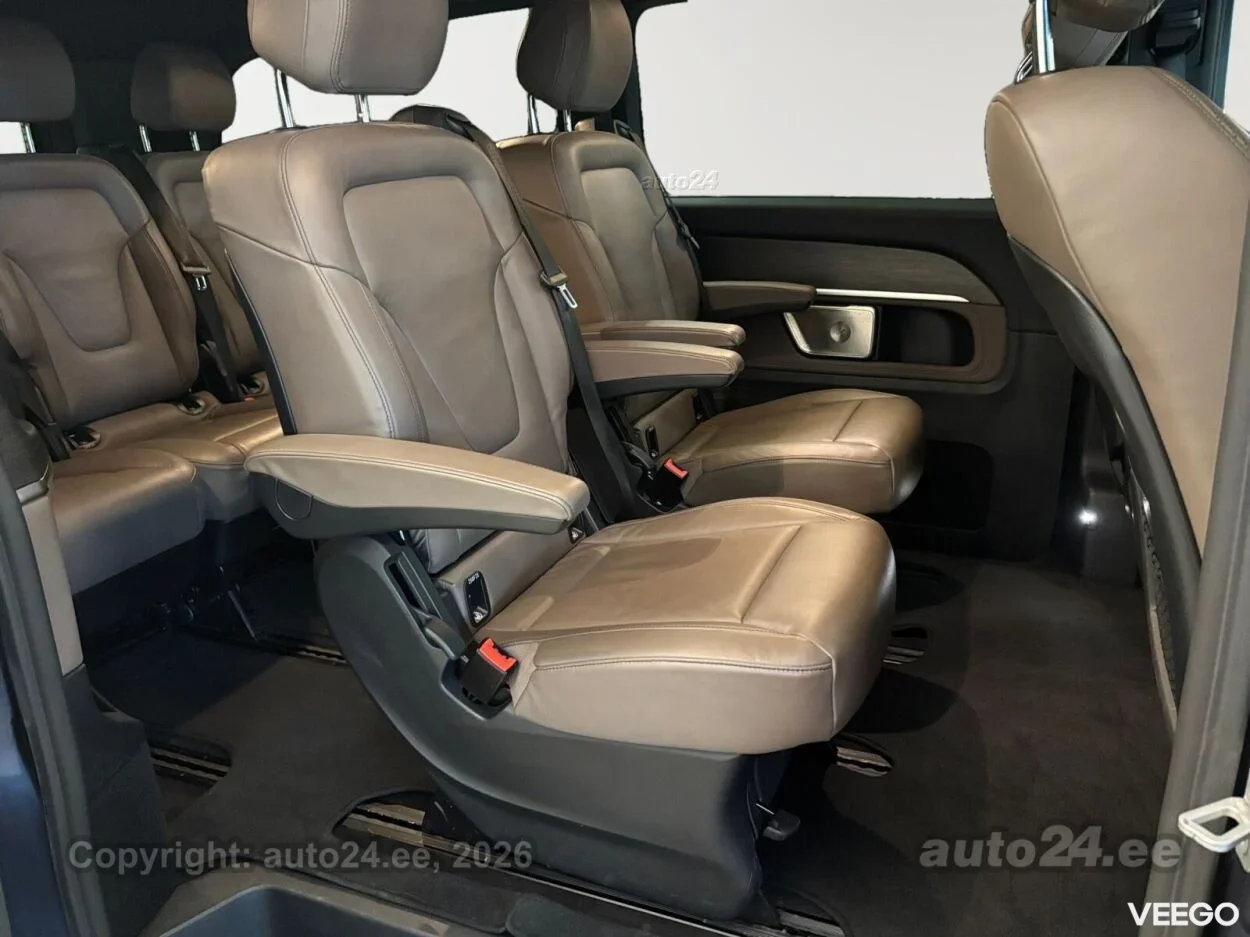 Mercedes-Benz V300 Exclusive Extra Long 4matic 2 174kW