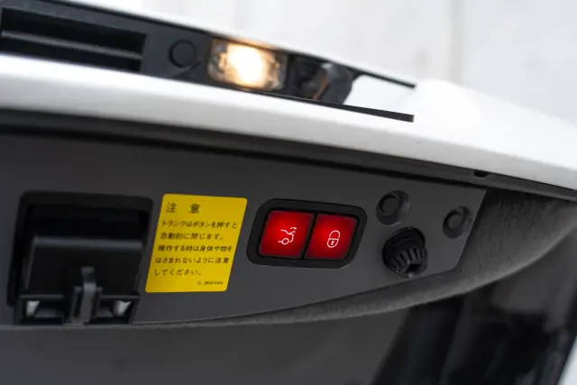 Image of Mercedes-Benz SL63 AMG 6.2 386kW