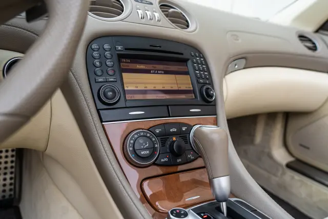 Image of Mercedes-Benz SL63 AMG 6.2 386kW