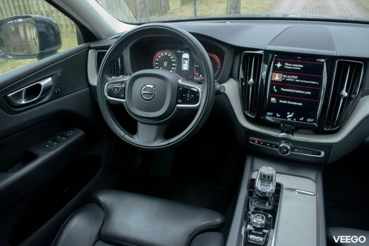 Volvo XC60 MY21 T8 Inscription Intelli PRO Xenium Wntr 2 288kW