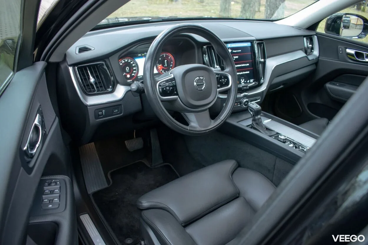 Volvo XC60 AWD Inscription Intelli Safe PRO Sky 2 173kW