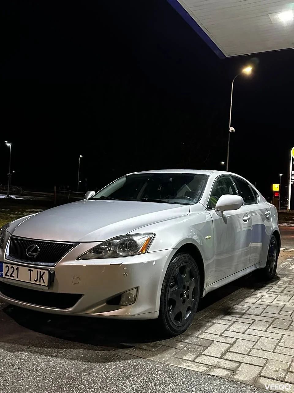 Lexus IS 220 2.2 130kW