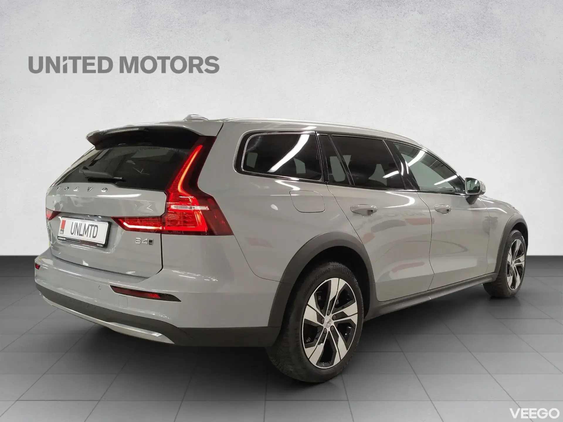 Volvo V60 Cross Country B4 AWD 2.0 2 145kW