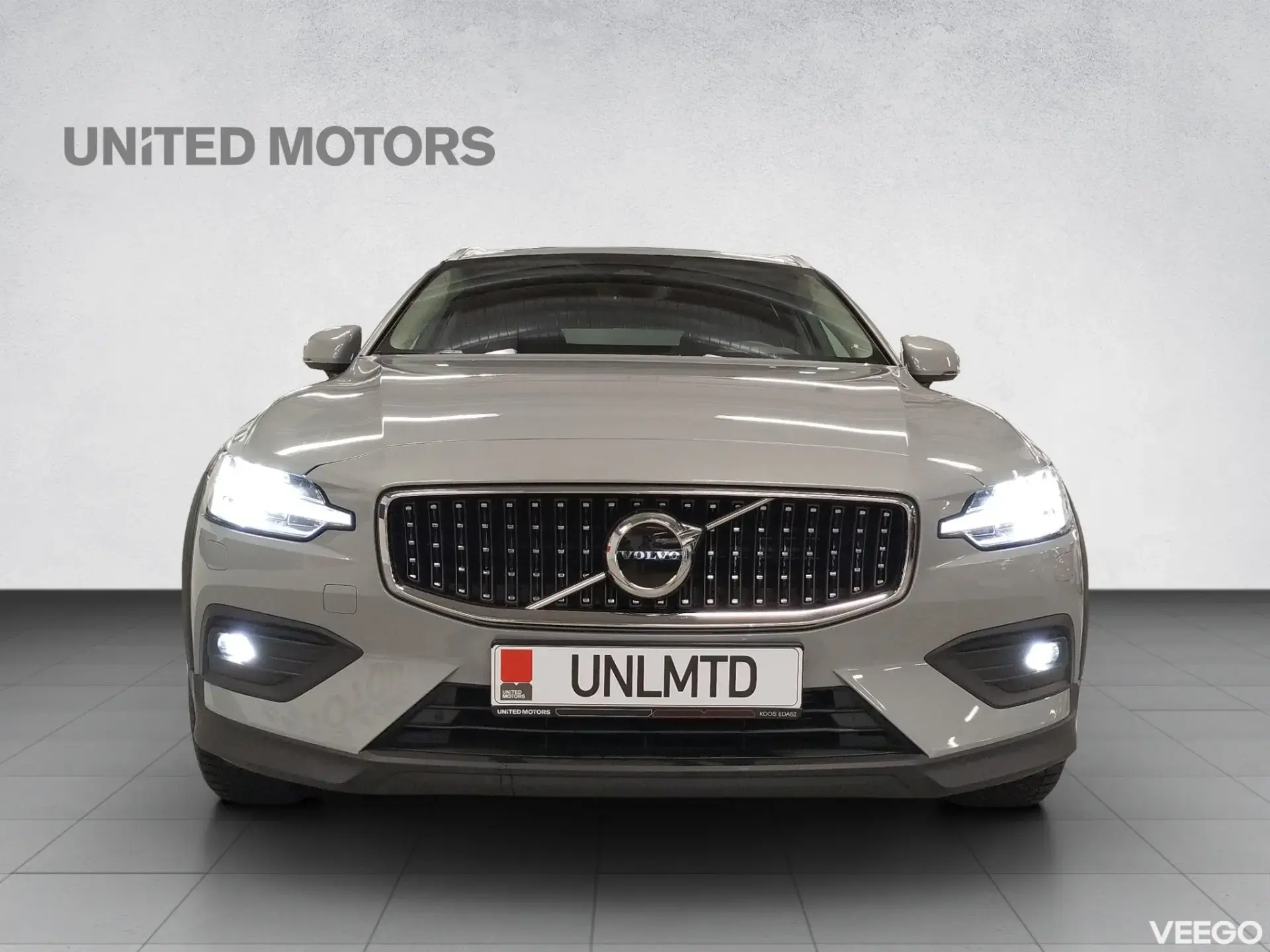Volvo V60 Cross Country B4 AWD 2.0 2 145kW