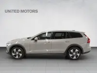 Volvo V60 Cross Country B4 AWD 2.0 2 145kW thumbnail